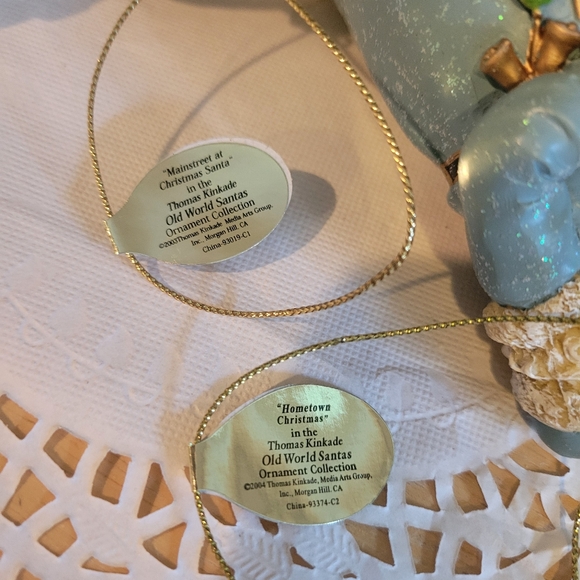 Pair of Ashton-Drake Thomas Kinkaid Old World Santa Ornaments - Picture 5 of 8